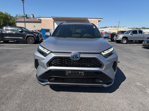 Used 2024 Toyota RAV4 SE w/ Weather & Moonroof Package AWD/4WD image 8