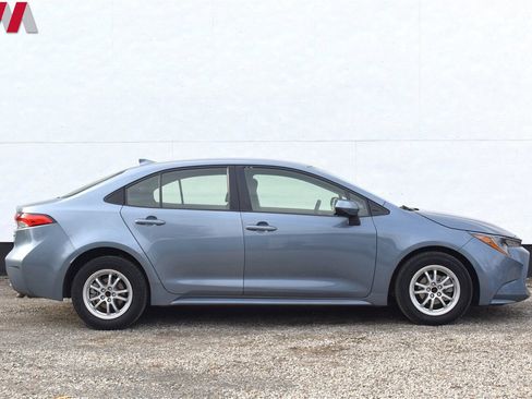 Used 2022 Toyota Corolla LE image 6