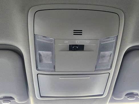 Used 2018 Toyota RAV4 LE image 22