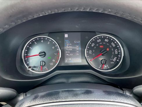 Used 2021 Toyota RAV4 XLE Premium FWD image 20