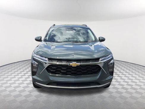 New 2026 Chevrolet Trax LT FWD image 2