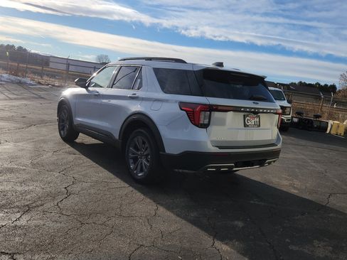 New 2026 Ford Explorer Active image 8