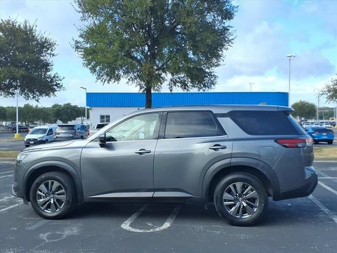 Used 2022 Nissan Pathfinder S FWD image 9