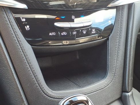 Used 2020 Cadillac XT6 Premium Luxury AWD/4WD image 22
