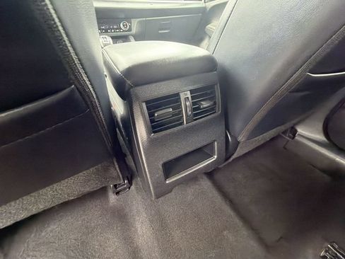 Used 2024 Mitsubishi Outlander SE AWD/4WD image 23