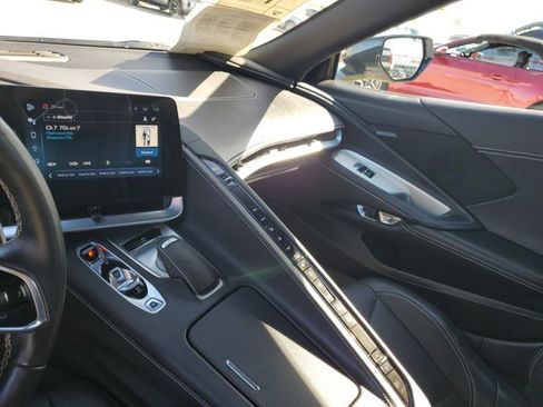 Used 2024 Chevrolet Corvette Stingray Convertible image 17