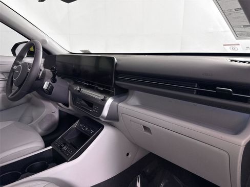 Used 2024 Hyundai Kona Limited FWD image 44