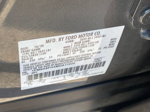 Used 2021 Ford Explorer Limited w/ Equipment Group 301A AWD/4WD image 30