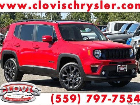 Used 2023 Jeep Renegade Latitude w/ Sun/Sound Group AWD/4WD image 1