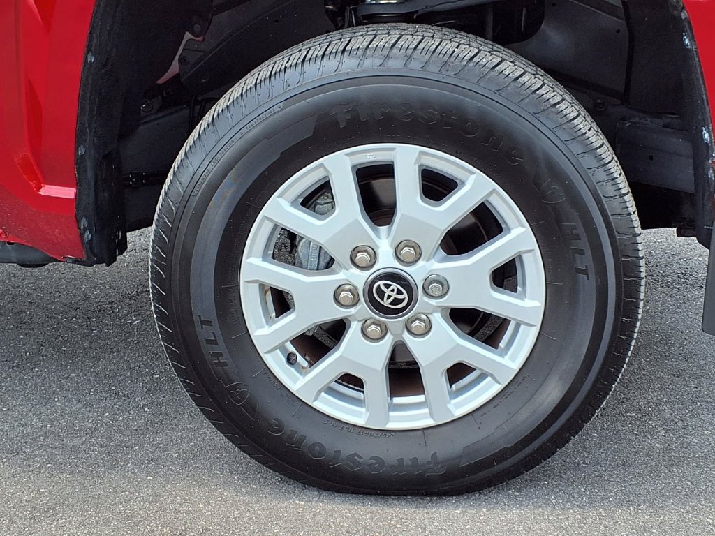 Used 2024 Toyota Tacoma SR AWD/4WD image 11