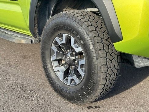 Used 2023 Toyota Tacoma TRD Off-Road w/ TRD Premium Off Road Package image 11