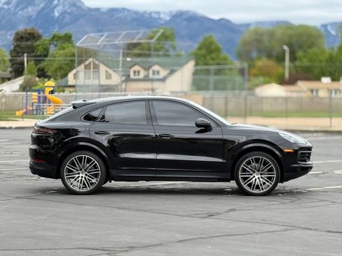 Used 2020 Porsche Cayenne AWD/4WD image 4