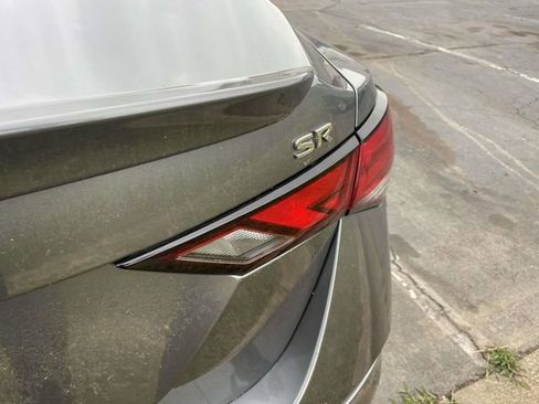 Used 2021 Nissan Sentra SR FWD image 11