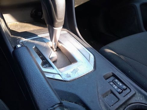 Used 2017 Subaru Impreza 2.0i Premium image 25