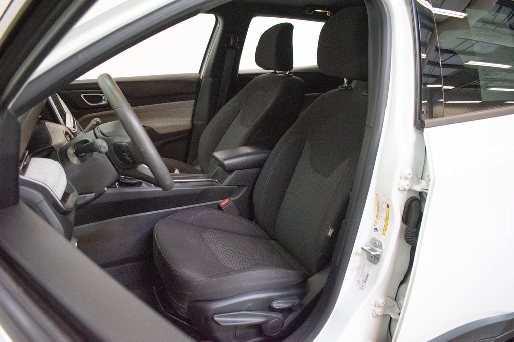 Used 2025 Jeep Compass Sport AWD/4WD image 19