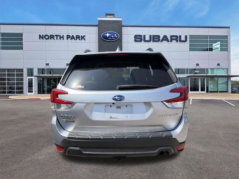 Used 2021 Subaru Forester Premium w/ Popular Package #1 AWD/4WD image 4