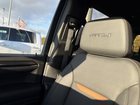 Certified 2024 GMC Sierra 1500 AT4 w/ Technology Package image 17