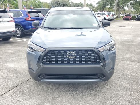 Certified 2025 Toyota Corolla Cross L FWD image 8