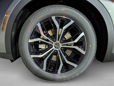 New 2026 Toyota Crown XLE image 10