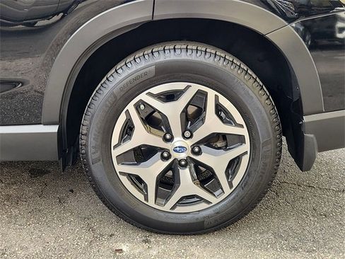 Used 2021 Subaru Forester Premium image 32