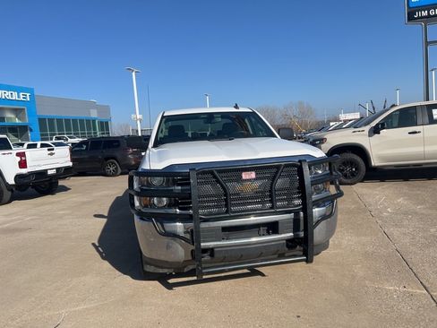 Used 2017 Chevrolet Silverado 2500 W/T w/ WT Convenience Package image 4