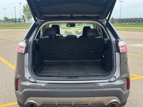 Used 2020 Ford Edge Titanium AWD/4WD image 35