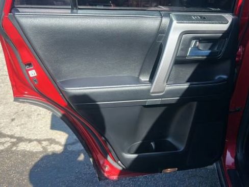 Used 2024 Toyota 4Runner SR5 image 12