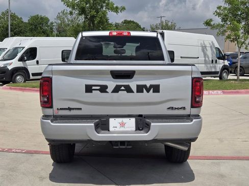 New 2026 RAM 2500 Big Horn AWD/4WD image 4