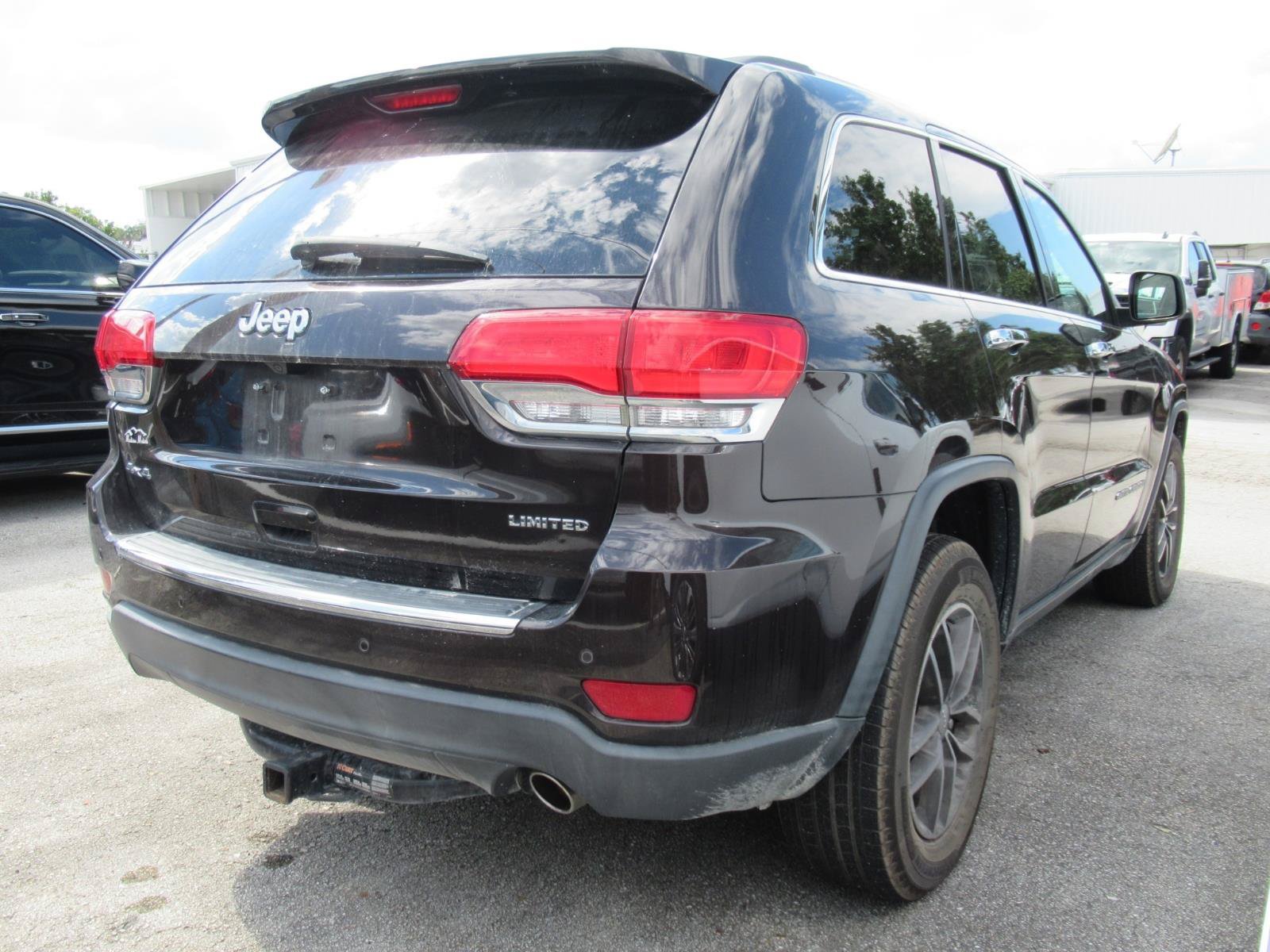 Used 2017 Jeep Grand Cherokee Limited w/ Luxury Group II AWD/4WD image 4