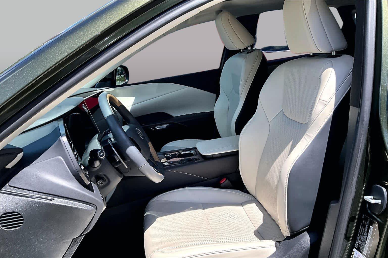 Used 2023 Lexus RX 350 Premium Plus w/ Cold Area Package FWD image 8