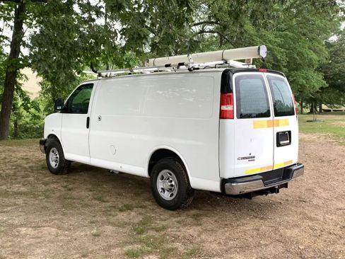 Used 2014 Chevrolet Express 2500 w/ Cold Climate Package image 4