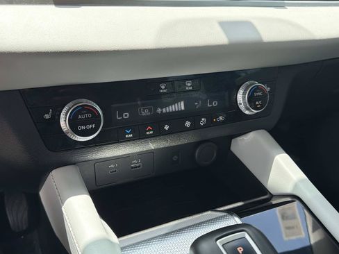 Used 2022 Mitsubishi Outlander SEL FWD image 23