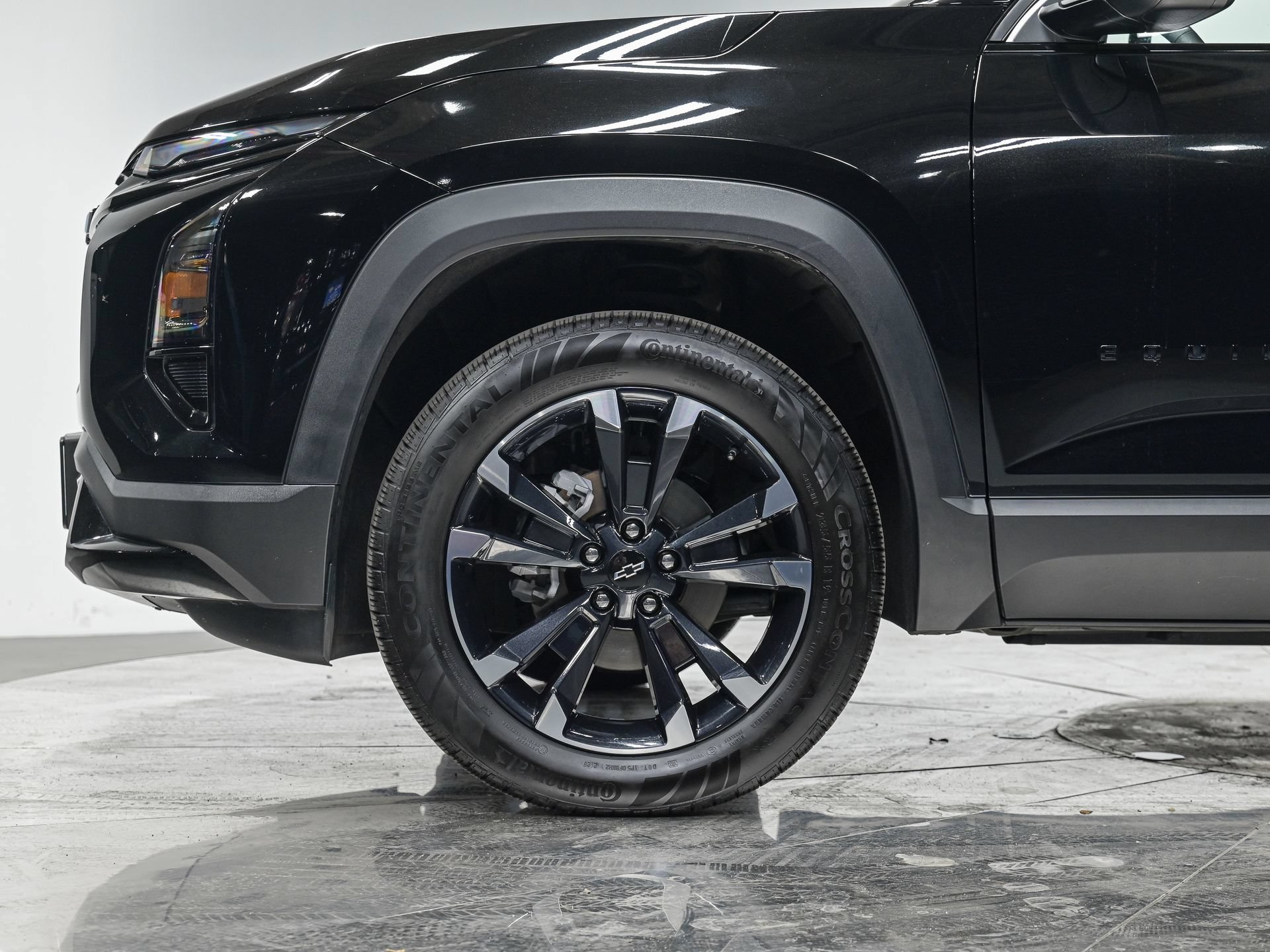 Used 2026 Chevrolet Equinox RS w/ LPO, Floor Liner Package FWD image 3