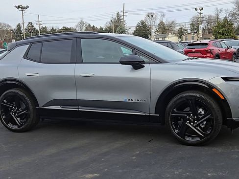 New 2026 Chevrolet Equinox EV RS image 6