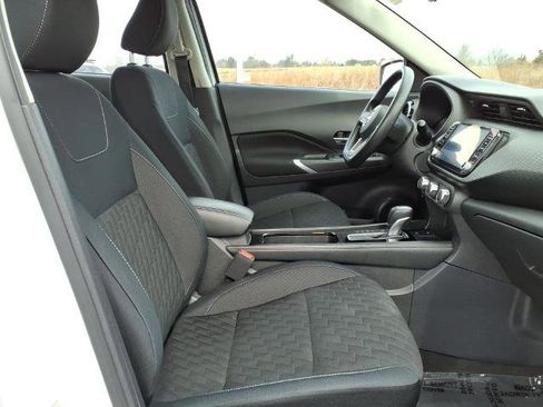 Certified 2023 Nissan Kicks SV FWD image 5