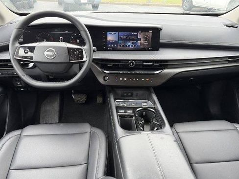 Certified 2025 Nissan Murano SV FWD image 16