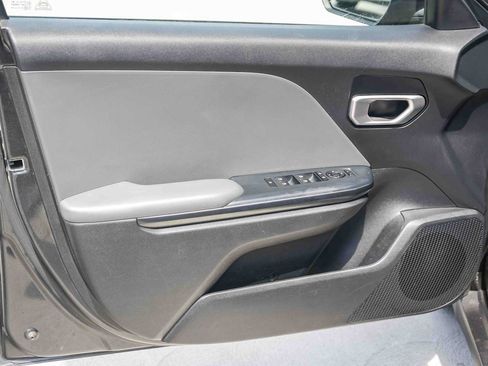 Used 2025 Kia K4 FWD image 21