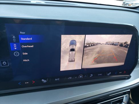 New 2026 Chevrolet Traverse LT w/ Midnight/Sport Edition image 39