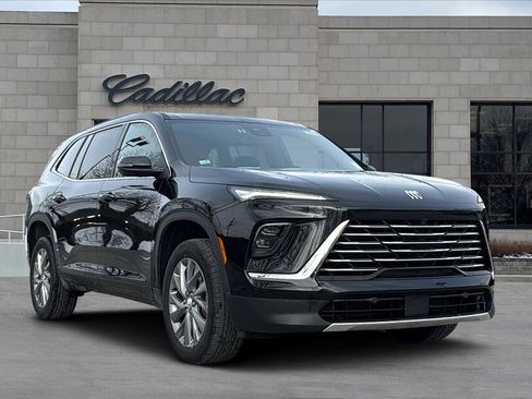 Used 2025 Buick Enclave Preferred image 1