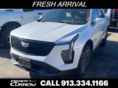 Used 2024 Cadillac XT4 Sport image 1