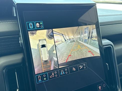 New 2026 GMC Yukon AT4 Ultimate AWD/4WD image 10