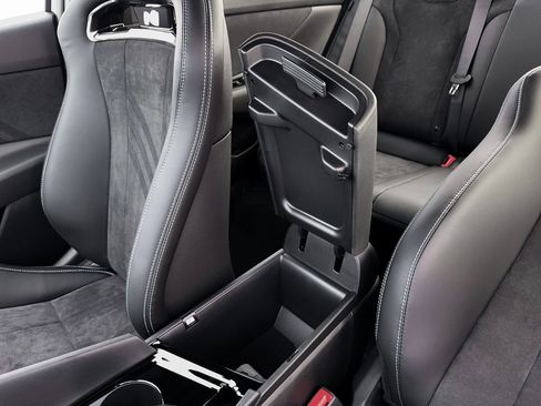 New 2026 Hyundai Elantra N FWD image 18