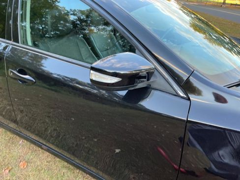 Used 2016 Nissan Altima 3.5 SL w/ 3.5 Technology Package image 4