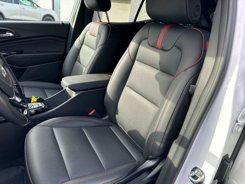 Certified 2024 Chevrolet Trax RS w/ Driver Confidence Package image 15