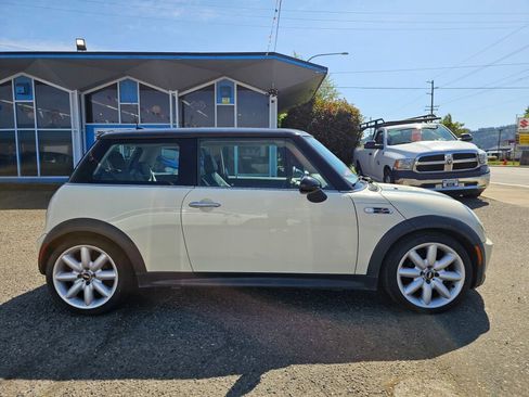 Used 2005 MINI Cooper S FWD image 8
