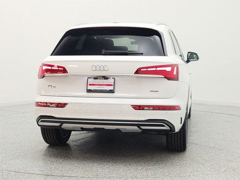 Used 2023 Audi Q5 2.0T Premium w/ Convenience Package AWD/4WD image 6