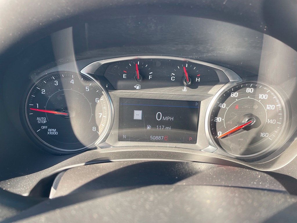 Used 2024 GMC Terrain SLE w/ Driver Convenience Package FWD image 11