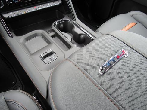 New 2025 GMC Sierra 2500 AT4 w/ AT4 Premium Plus Package image 24