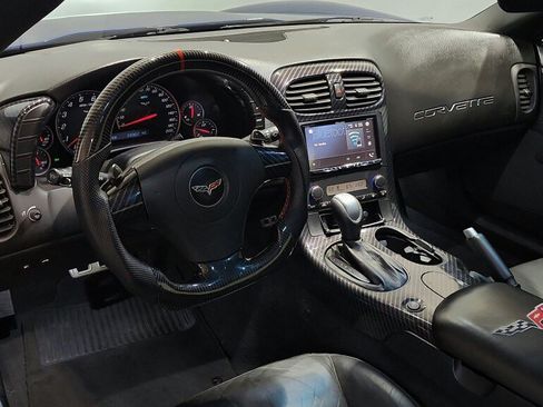 Used 2007 Chevrolet Corvette Coupe w/ Performance Package RWD image 28