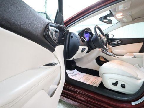 Used 2015 Chrysler 200 C w/ Premium Lighting Group FWD image 9